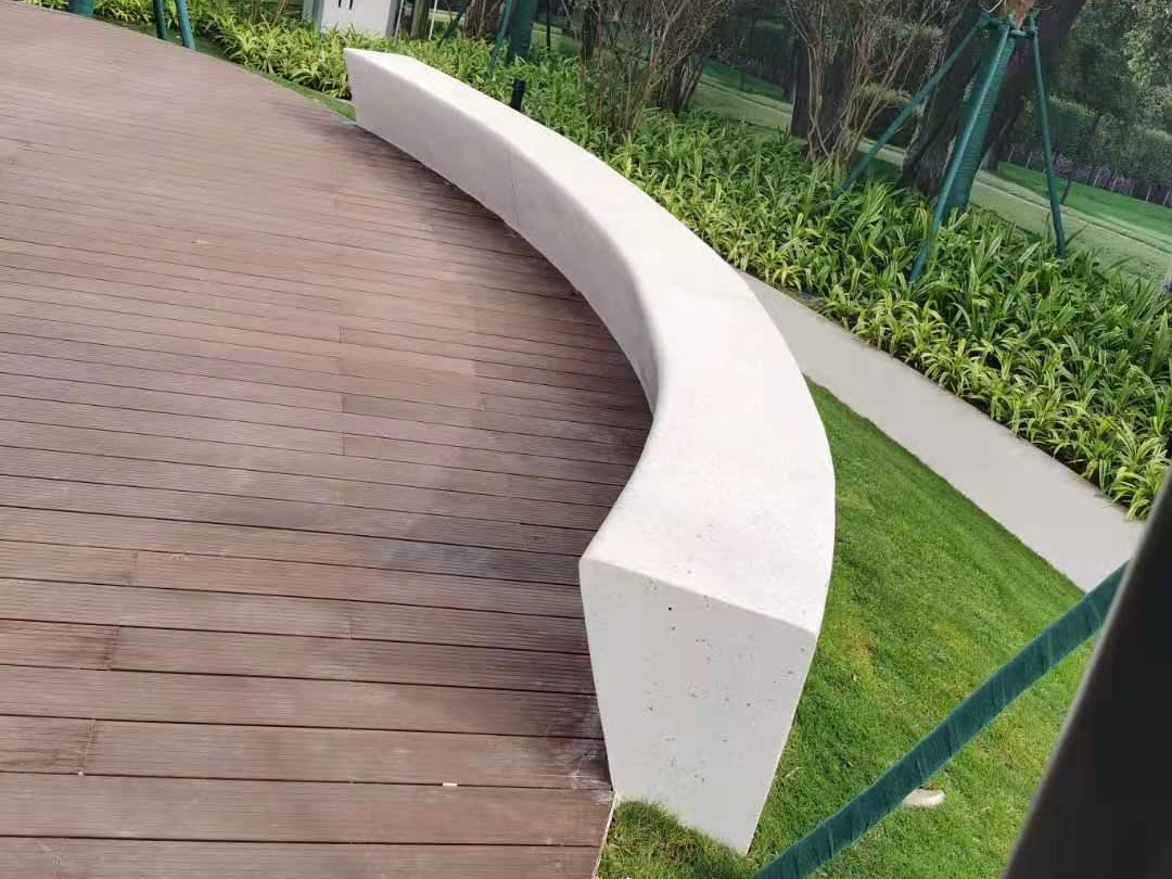 无机水磨石室外景观坐凳案例