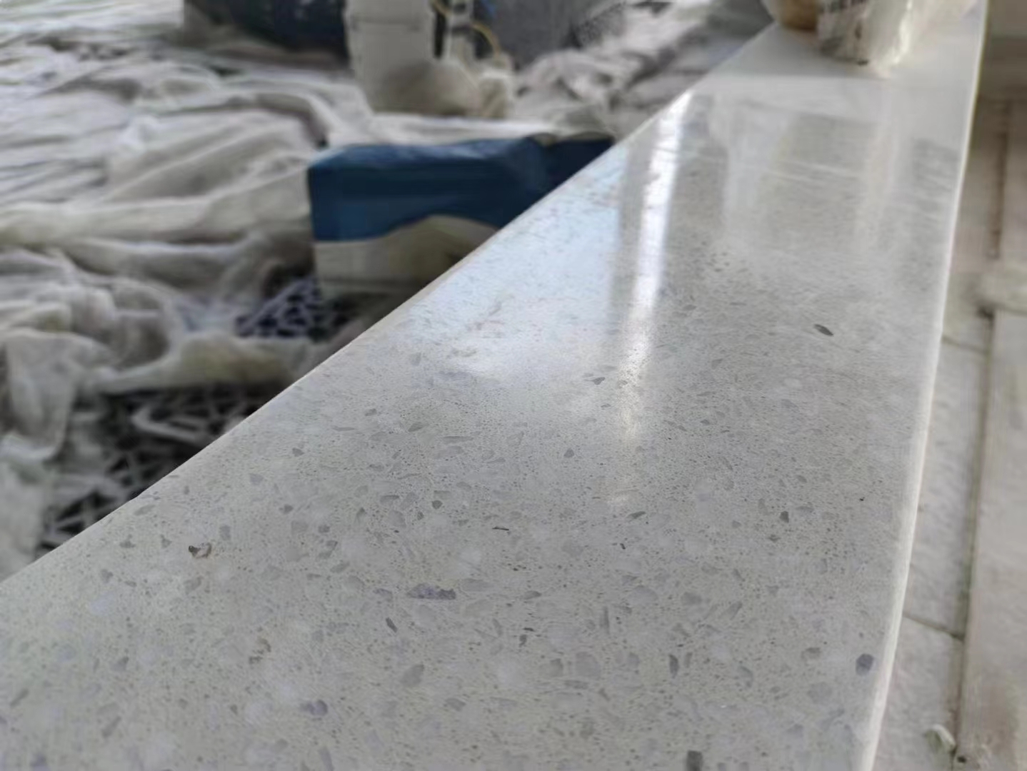 无机水磨石室外景观坐凳案例